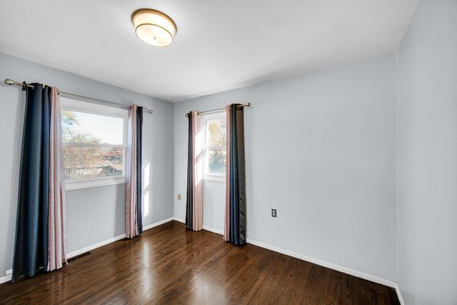 397 W Millport Drive, Valparaiso, IN 46385