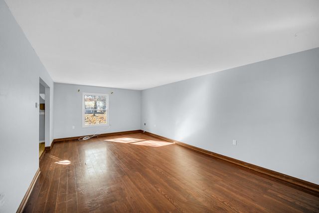 397 W Millport Drive, Valparaiso, IN 46385