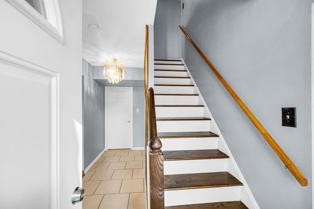 397 W Millport Drive, Valparaiso, IN 46385