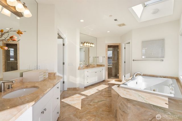 7439 W Mercer Way, Mercer Island, WA 98040