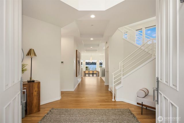 7439 W Mercer Way, Mercer Island, WA 98040