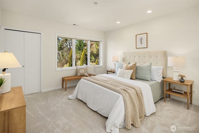 7439 W Mercer Way, Mercer Island, WA 98040