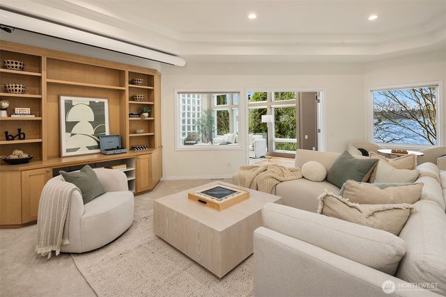 7439 W Mercer Way, Mercer Island, WA 98040