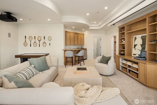 7439 W Mercer Way, Mercer Island, WA 98040