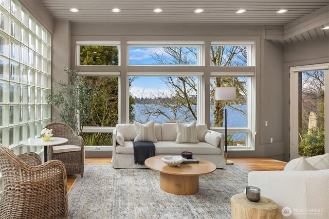 7439 W Mercer Way, Mercer Island, WA 98040