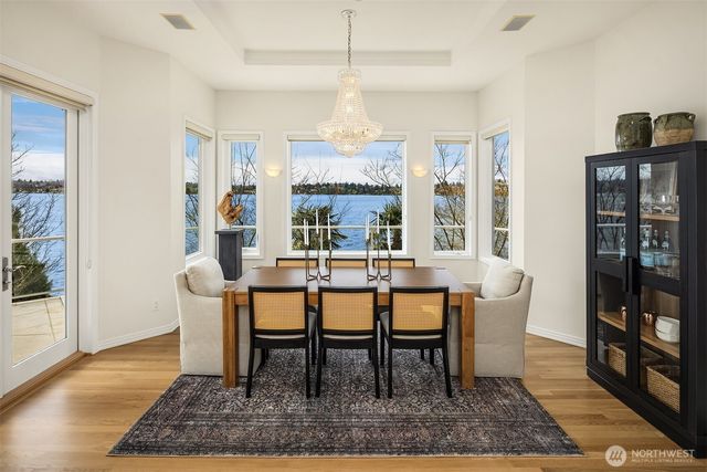 7439 W Mercer Way, Mercer Island, WA 98040