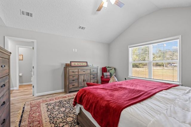 192 Hummingbird Lane, Jesup, GA 31545