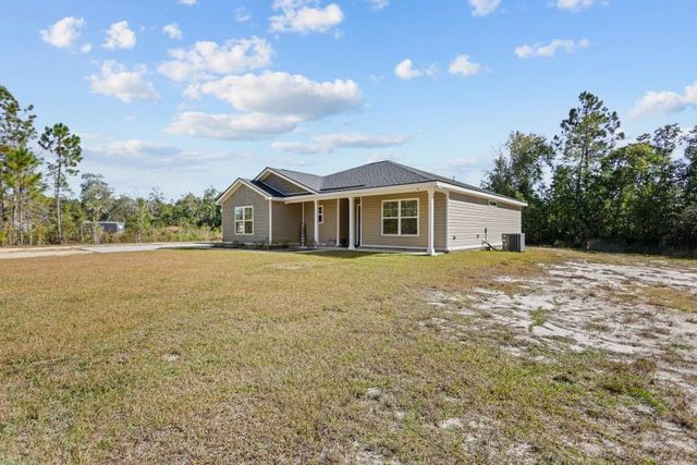 192 Hummingbird Lane, Jesup, GA 31545