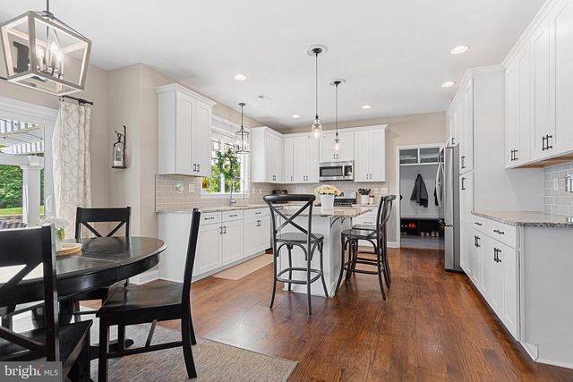 12 HIGH HILL LN, Thornton, PA 19373