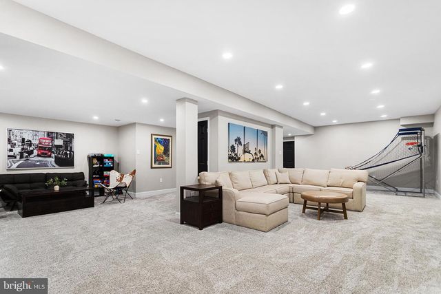12 HIGH HILL LN, Thornton, PA 19373