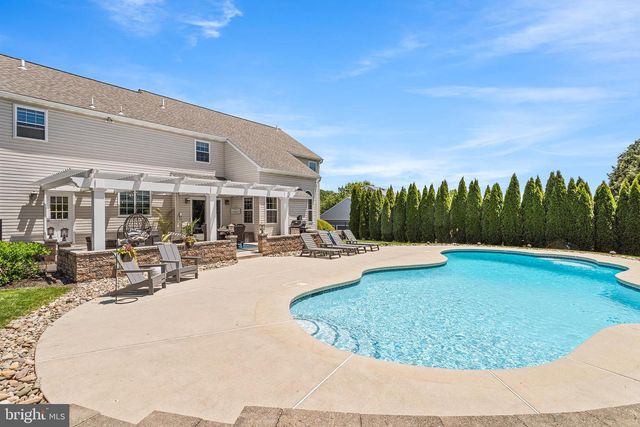 12 HIGH HILL LN, Thornton, PA 19373
