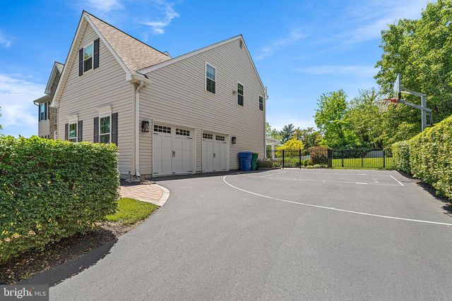 12 HIGH HILL LN, Thornton, PA 19373