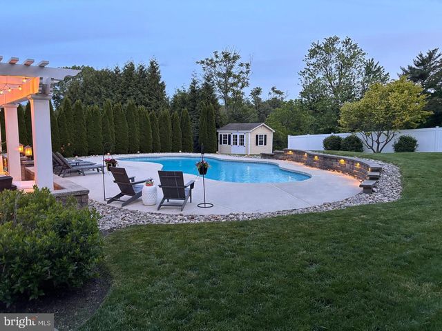 12 HIGH HILL LN, Thornton, PA 19373