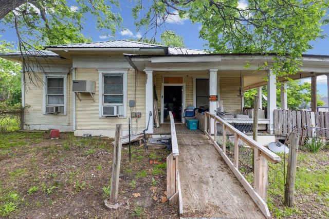 601 Gladys Street, Lone Oak, TX 75453