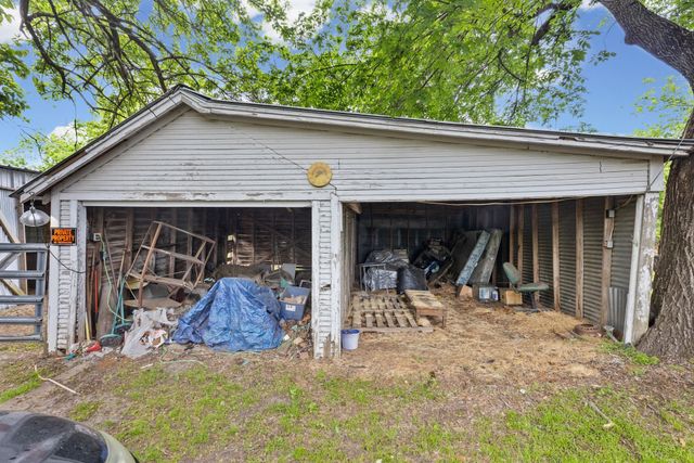 601 Gladys Street, Lone Oak, TX 75453