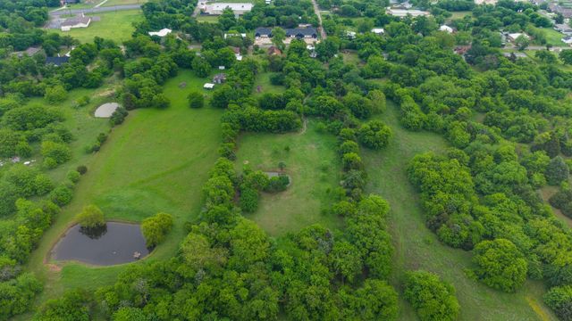601 Gladys Street, Lone Oak, TX 75453