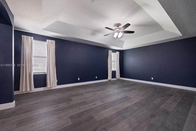 4207 W Whitewater Ave, Weston, FL 33332