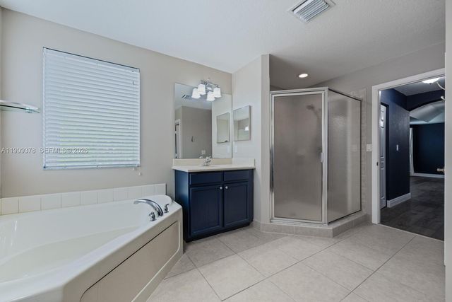 4207 W Whitewater Ave, Weston, FL 33332