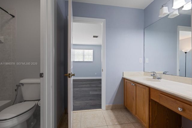 4207 W Whitewater Ave, Weston, FL 33332