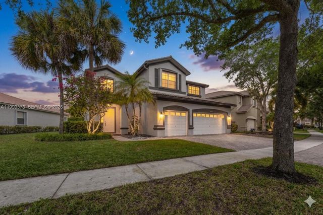 4207 W Whitewater Ave, Weston, FL 33332