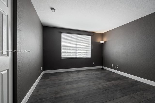 4207 W Whitewater Ave, Weston, FL 33332