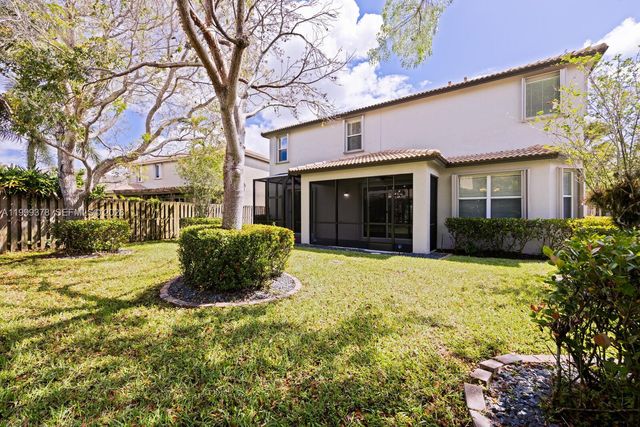4207 W Whitewater Ave, Weston, FL 33332