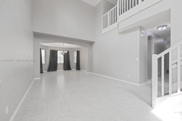 4207 W Whitewater Ave, Weston, FL 33332