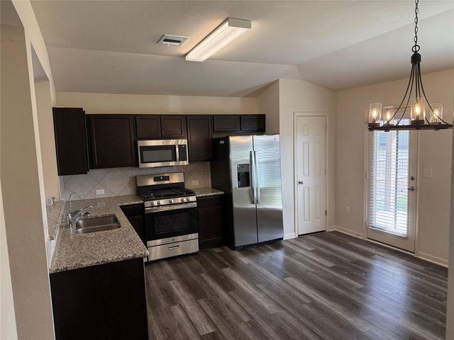 18421 Willow Sage LN, Elgin, TX 78621