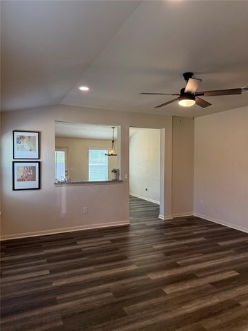 18421 Willow Sage LN, Elgin, TX 78621