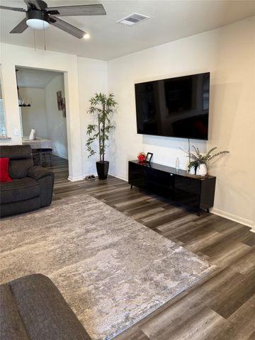 18421 Willow Sage LN, Elgin, TX 78621