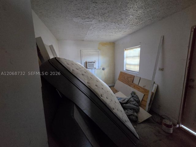 3168 NW 66th St, Miami, FL 33147