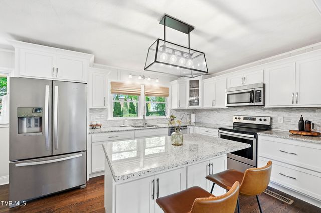 404 Valley Drive, Bristol, VA 24201