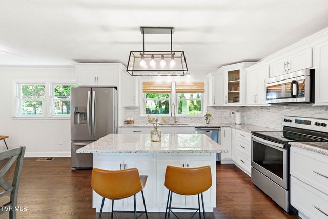 404 Valley Drive, Bristol, VA 24201