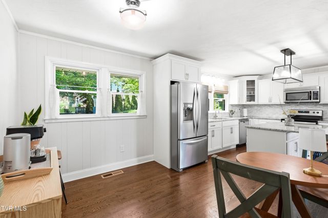 404 Valley Drive, Bristol, VA 24201
