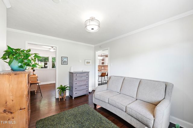 404 Valley Drive, Bristol, VA 24201