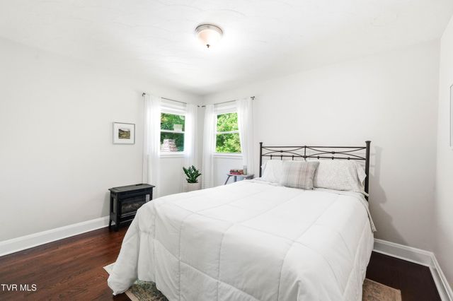 404 Valley Drive, Bristol, VA 24201