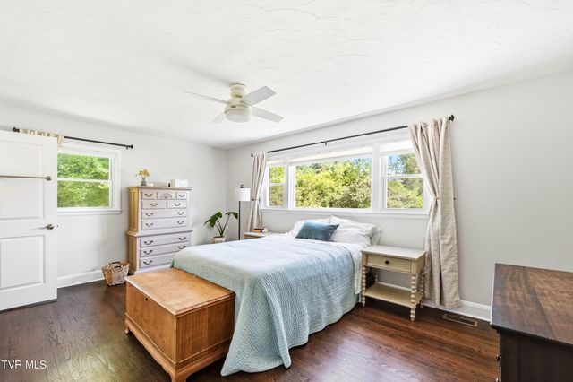 404 Valley Drive, Bristol, VA 24201