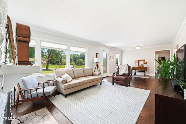 404 Valley Drive, Bristol, VA 24201