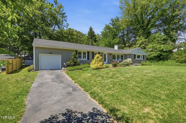 404 Valley Drive, Bristol, VA 24201