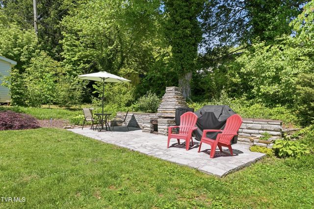 404 Valley Drive, Bristol, VA 24201