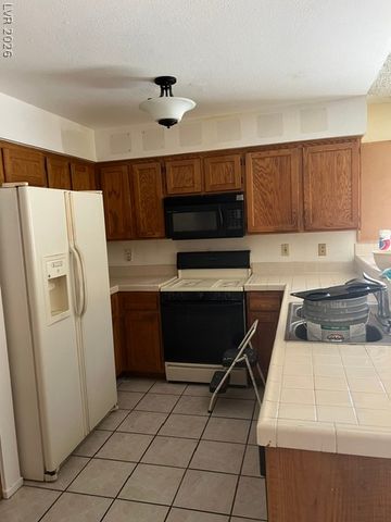 2093 Club Crest Way, Henderson, NV 89014