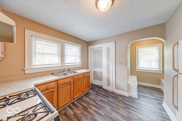 902 N Bosart Avenue, Indianapolis, IN 46201