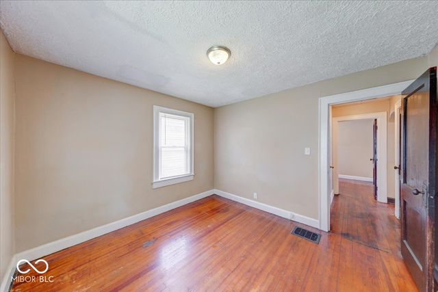 902 N Bosart Avenue, Indianapolis, IN 46201