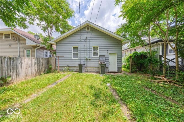 902 N Bosart Avenue, Indianapolis, IN 46201