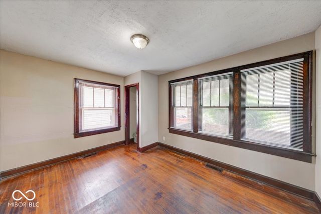 902 N Bosart Avenue, Indianapolis, IN 46201