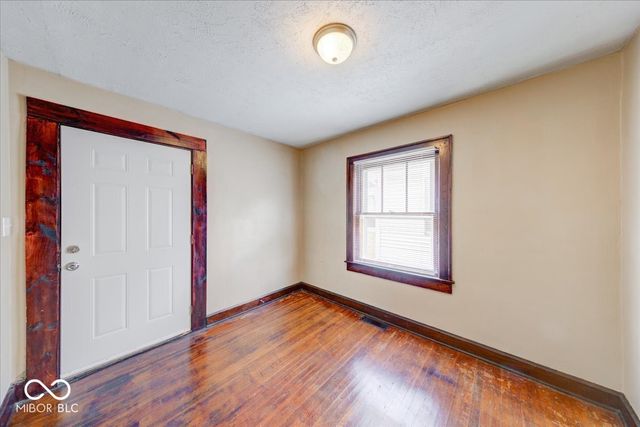 902 N Bosart Avenue, Indianapolis, IN 46201