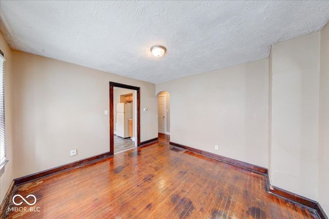 902 N Bosart Avenue, Indianapolis, IN 46201