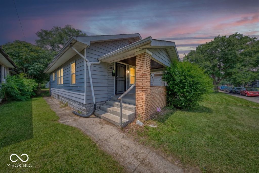 902 N Bosart Avenue, Indianapolis, IN 46201
