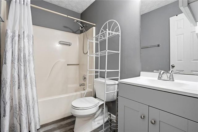 1354 Velvet Creek Glen SW, Marietta, GA 30008