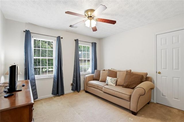 1354 Velvet Creek Glen SW, Marietta, GA 30008